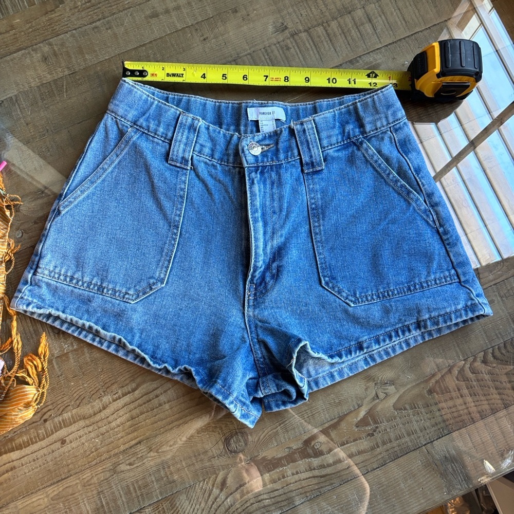 Super Cute Denim Women's Shorts - Picture 5 of 8